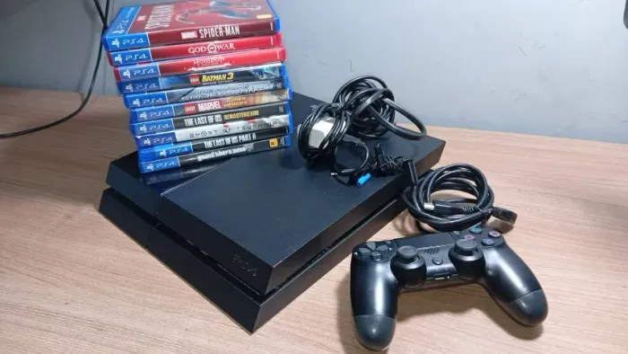 PS4 Fat 500GB + 1 Controle + 9 JOGOS (MÍDIA FÍSICA)