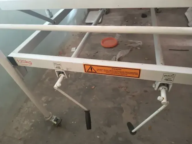 Cama Hospitalar 2 movimentos Novissima.