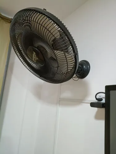 Vendo ventilador de parede , 80 reais ,