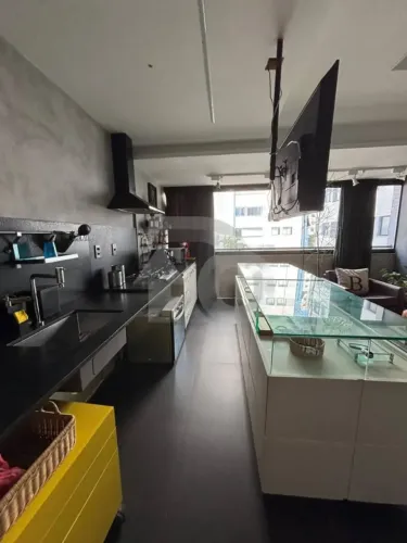 Luzia Residence: Apartamento com Suíte e Varanda com Cortina de Vidro