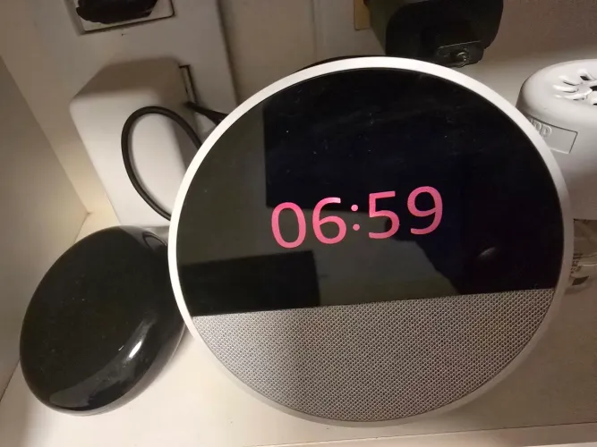 Alexa- Echo spot - Geração mais recente