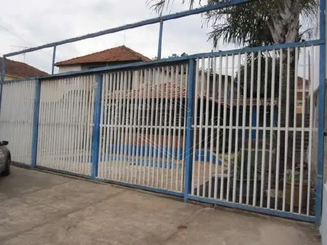 Locação de Comercial / Barracão/Galpão na cidade de Araraquara
