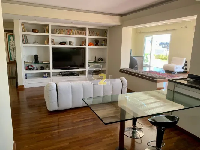 Cobertura à venda em Pinheiros com 2 quartos, sendo 1 suite, com vaga
