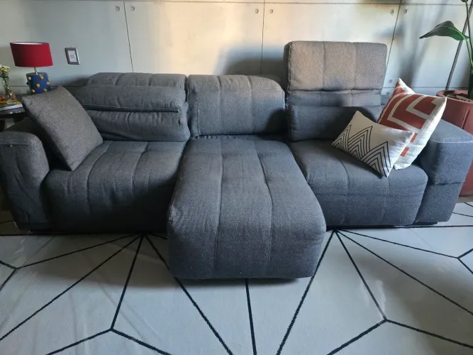 Sofá retrátil