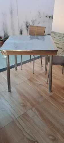 Mesa e 4 cadeiras