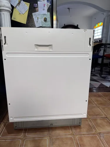 Lava louça Elettromec 14 serviços. Ele é elegante 