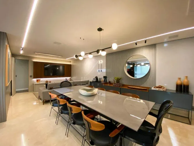 Apartamento com 4 quartos (2 suítes e 2 semi-suítes) no bairro Coração de Jesus