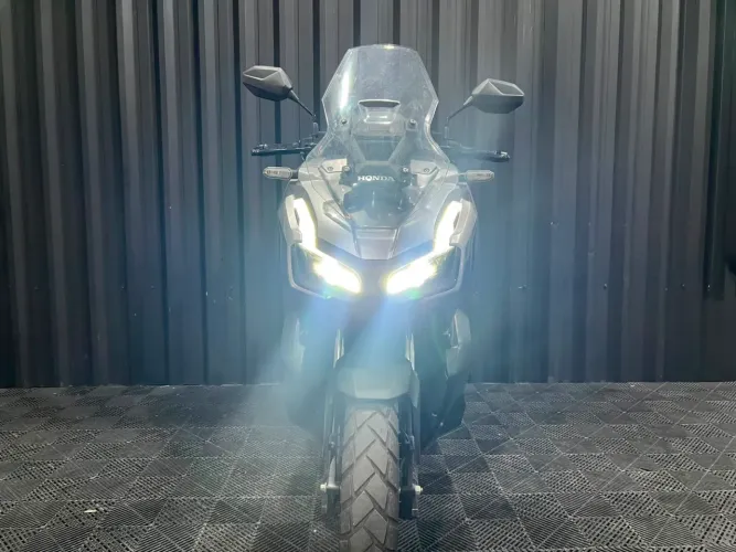 ADV 2023 muito nova