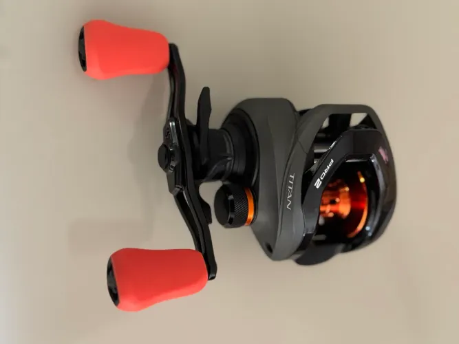 Vendo carretilha de pesca