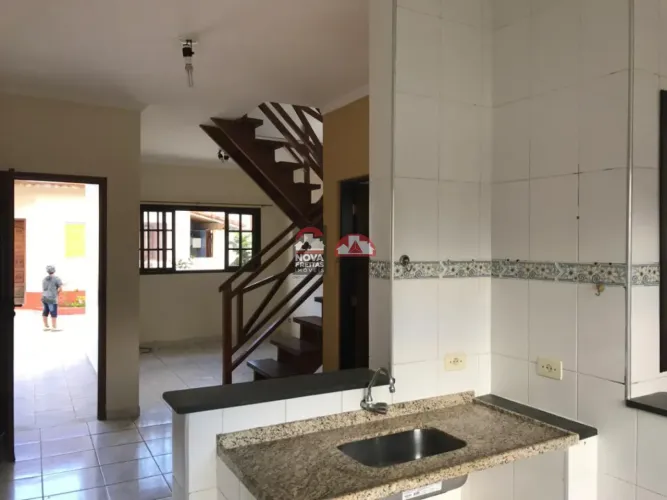 Casa na Prainha com duas suítes com sacada