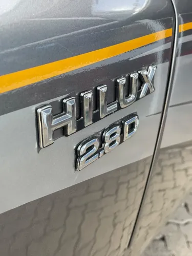 Toyota Hilux CD SR5 4X4 2.8 Diesel 2001