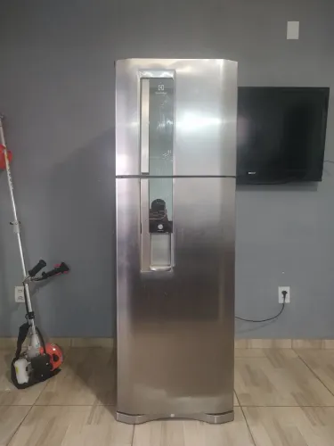 Vendo Geladeira Electrolux Frost Free