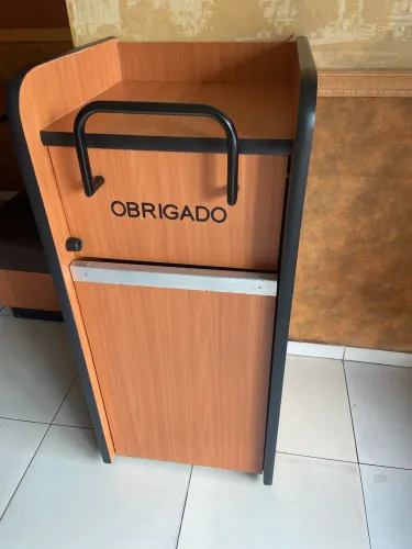 Lixeira restaurante 