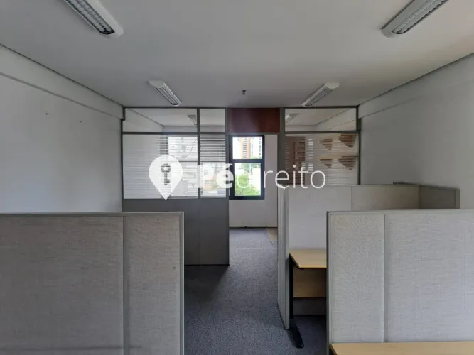 Sala Comercial 38m² no Edificio JK em Vila Nova Conceição