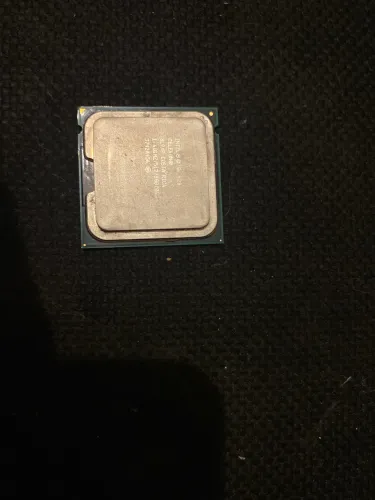 Processador Intel Celeron 420 (LGA 775) - Ideal para Reposição ou Testes