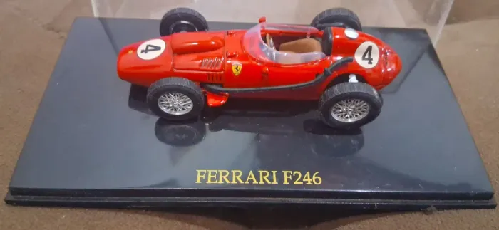 Carro colecionavel vários modelos Ferrari e Ford 