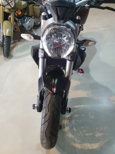Ducati Monster 821 Dark 2015/2016