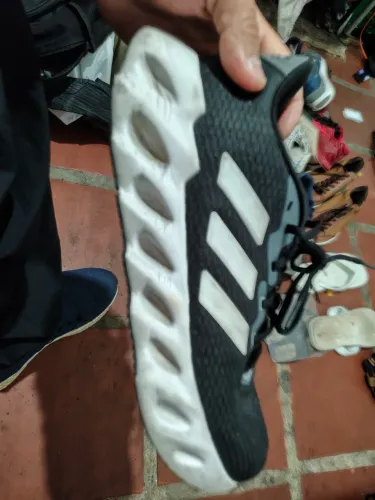 Tênis Adidas Switch rum
