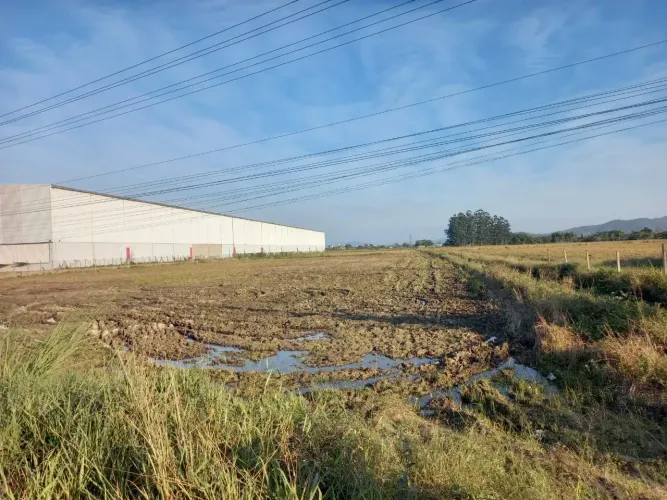 Área à venda em Navegantes, na BR-470 com duas frentes