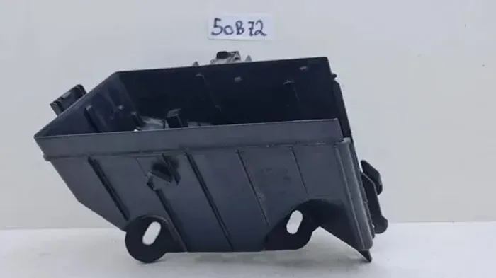 Suporte Da Caixa De Fusíveis Volkswagen Golf 2015