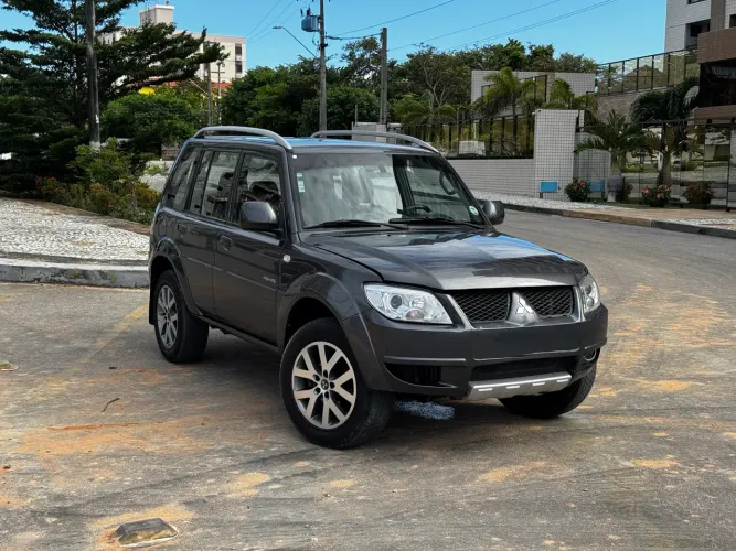 Mitsubishi Pajero TR4 2.0/ 2.0 Flex 16V 4X4 Aut. 2015
