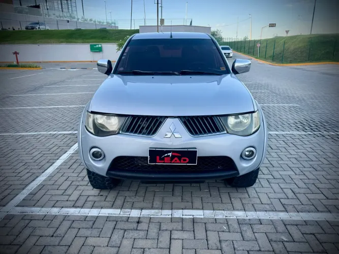 Mitsubishi L200 Triton HPE 3.2 CD TB Int.diesel AUT 2009