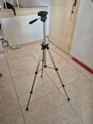 1 Tripé de alumínio