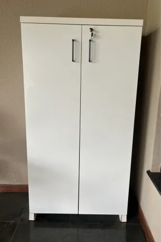 Armário Multiuso Branco com Prateleiras 