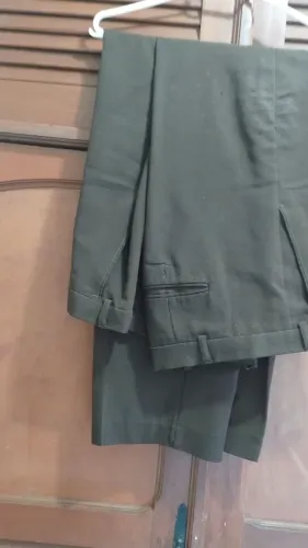 Calça semi nova 