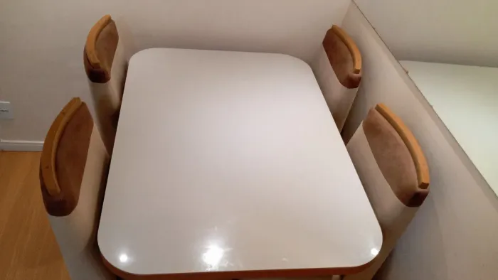 Mesa semi nova 