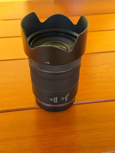 Lente CÂNON 24-105 F4-7.1 is STM com detalhe