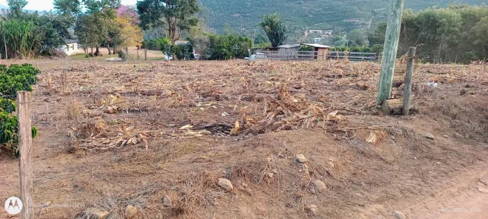 Terreno pedra menina próximo au pico da bandeira região do Caparaó