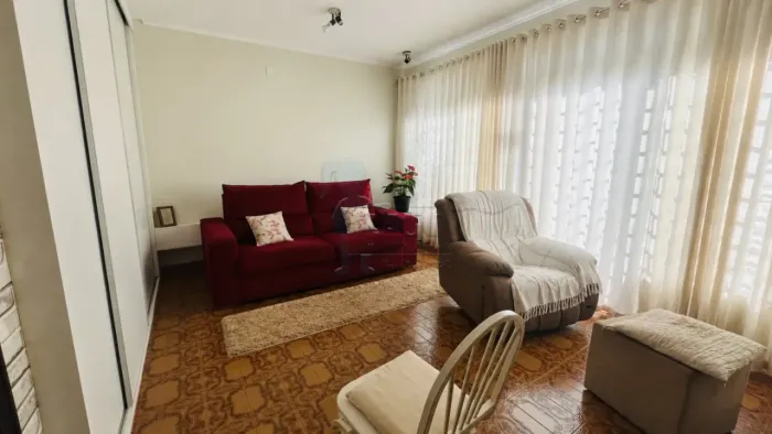 Casa térrea com 03 quartos para locação - Vila Virgínia