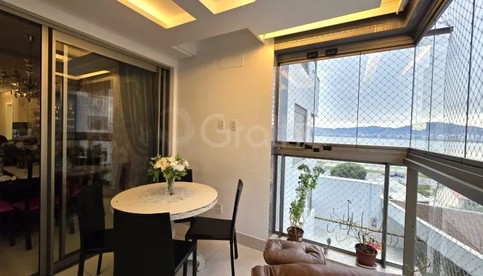 Apartamento para Venda em Florianópolis, Estreito, 3 dormitórios, 3 suítes, 4 banheiros, 3