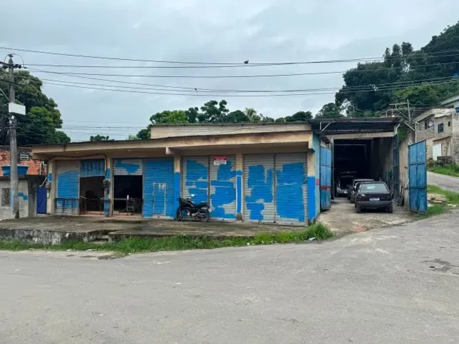 Vende-se Galpão Comercial + Lojas Alugadas 