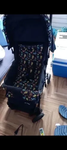 Vendo carrinho de bebê