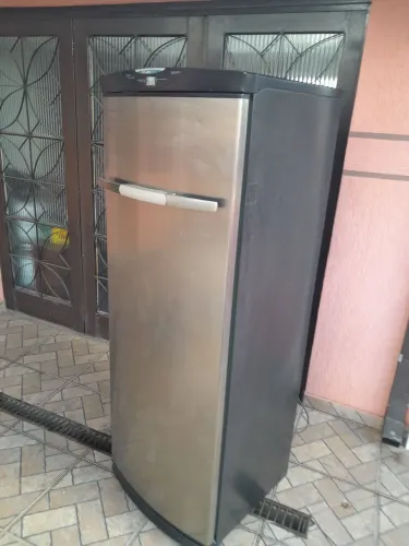 FREEZER BRASTEMP 276 LITROS 110V