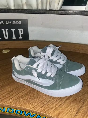Tênis vans scool