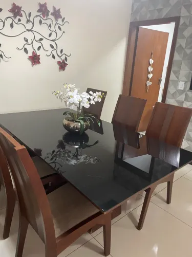 Mesa de jantar 2,00m com 6 cadeiras