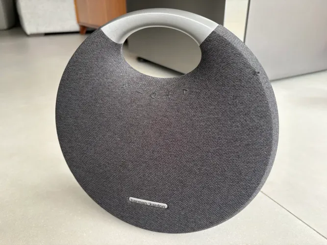 Caixa harman kardon studio 5