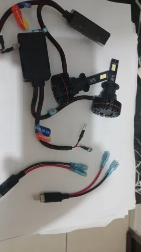 Vendo Lâmpada Cinoy H1, H4 e H 11 10.000 lumens 