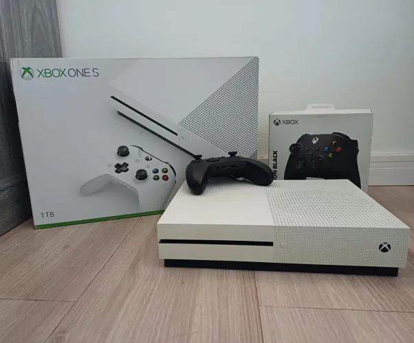 XBOX ONE S 1TB