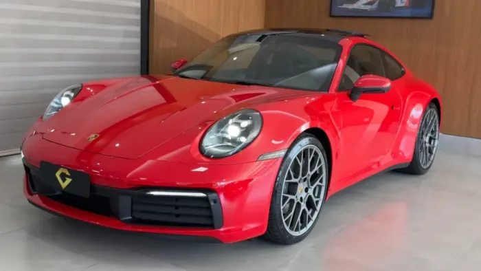 Porsche 911 Carrera 3.0 24V H6 PDK 2024