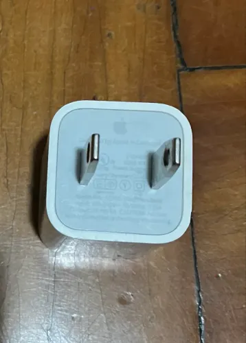 Carregador iPhone 5w pequeno
