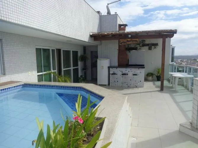 Cobertura C/piscina e churrasqueira p/ 15 pessoas, 3 Suítes C/Ar cond