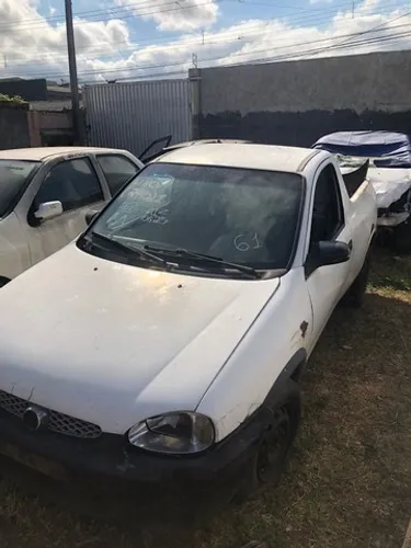 Sucata de Pickup Corsa GM 1999 2000 Para Retirada de Peças