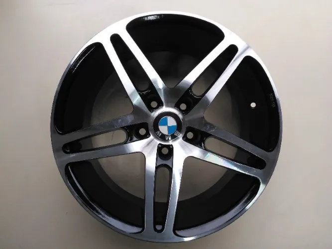 Rodas Esportivas  Mangels Motion 5x120 18x8 38 Preta Diamantada Seminova JG56