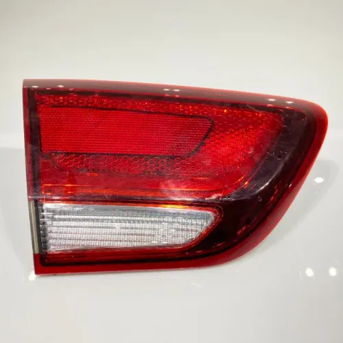 Lanterna de Mala Traseira Esquerda Chevrolet Cobalt 2018