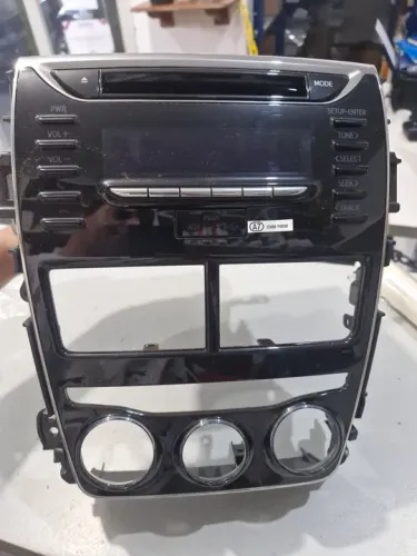 Rádio Mp3 CD Player com Moldura Toyota Yaris 2019 Original Novo