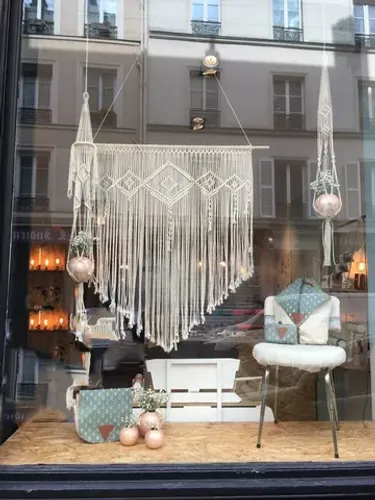 Peças para vitrine em macramê 